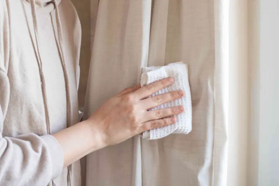 How To Easily Clean Your Shower Curtain
