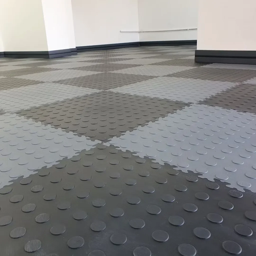 Interlockong Tiles
